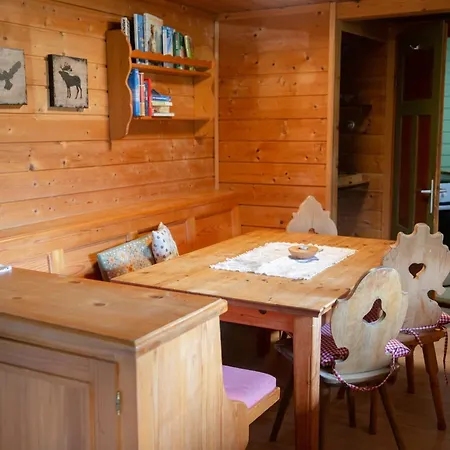 Gemuetliche Berghuette In Sonniger Und Super Lage! Vakantiehuis *