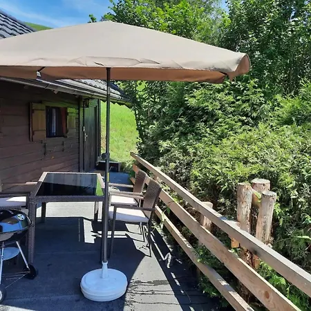 Gemuetliche Berghuette In Sonniger Und Super Lage! Vakantiehuis *